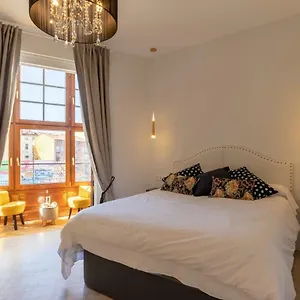 Acogedor, De Diseno Moderno En Zona Antigua Appartement Bilbao